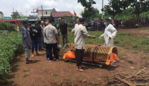 Pemakaman Jenazah Pasien Suspect Corona di Bekasi Tetap Sesuai SOP, Petugas Pakai Baju Pelindung