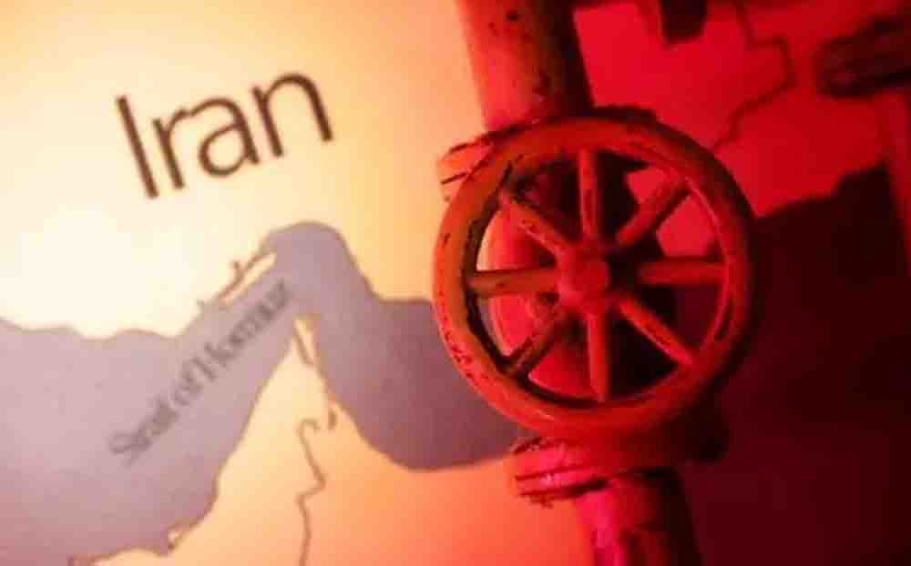 Harga Minyak Mentah Global Meroket Efek Serangan Tiga Kapal Tanker