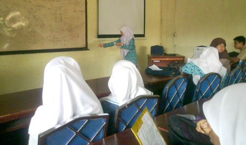SMA Negeri 1 PadangpanjangJuara Cipta dan Baca Puisi FLS2N