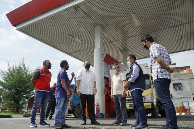 Cek Stok BBM dan LPG untuk Ramadan, Direksi Pertamina Kunjungi SPBU di Pekanbaru