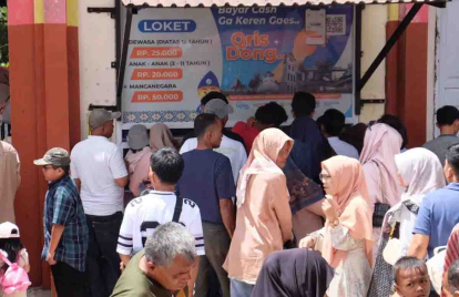 GoRiau Lebaran Ceria, Ribuan Wisatawan Padati Kebun Binatang TMSBK Bukittinggi