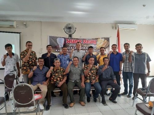 Hernalis Nahkodai PBSI Kuansing, Targetkan Prestasi di Porprov Riau 2021