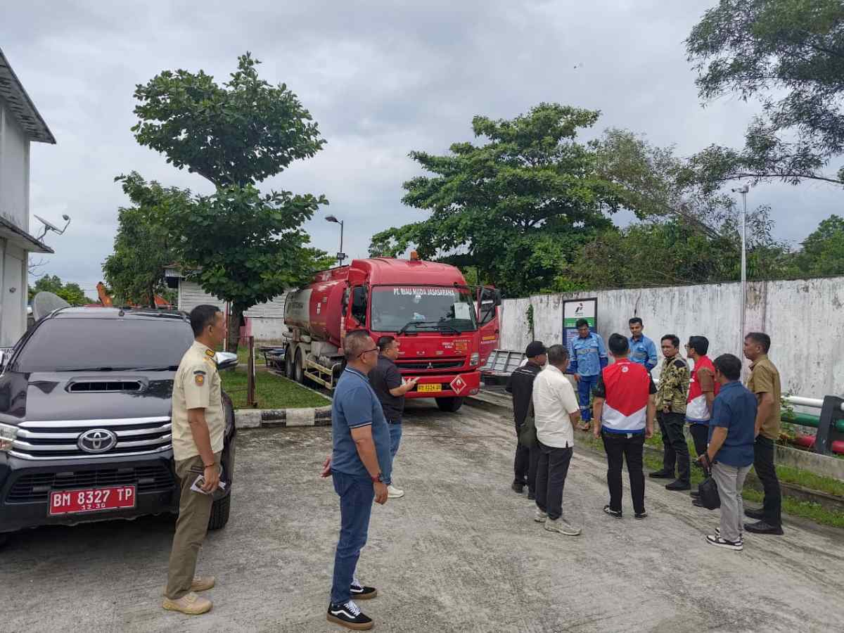DPRD Riau Tinjau SPBU, Pastikan Stok BBM Terkendali