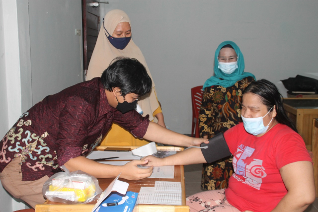 Jelang Peparnas, Atlet NPC Riau Cek Kesehatan
