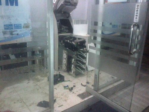 Satpam Disekap, Kawanan Rampok Bersenjata Api Bobol 3 ATM di Rohul