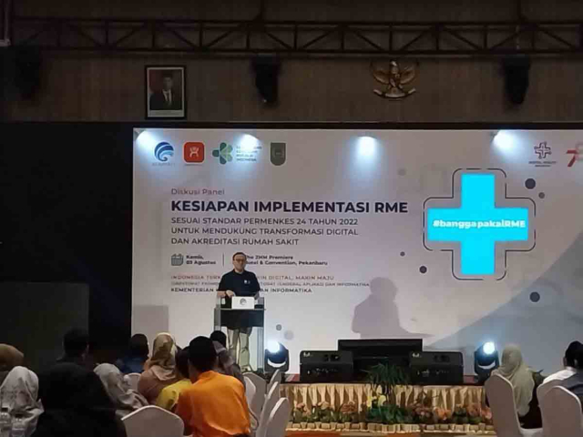 Kemenkominfo Gelar Diskusi Panel Kesiapan Implementasi RME di Provinsi Riau
