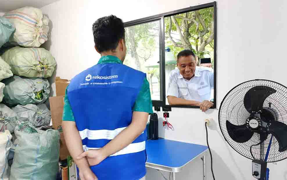 Tukar Sampah Jadi Uang Elektronik, Waste Station RTH Putri Kaca Mayang Mulai Beroperasi