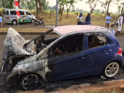 Mobil Brio yang Terbakar Ketika Mesin Mati Baru 8 Bulan Dipakai