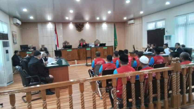 12 Terdakwa Kerusuhan PT SSL Jalani Sidang Perdana