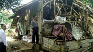 GoRiau Mengharukan, Ibu di Cianjur Terpaksa Merebus Batu untuk Tidurkan 7 Putrinya yang Kelaparan