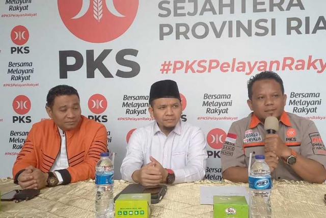 Habib Salim Segaf Al-Jufri ke Riau untuk Penabalan Gelar Adat dan Temu Kader PKS