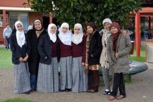 GoRiau Beratnya Perjuangan Muslimah Menjaga Iman di Negeri Kanguru
