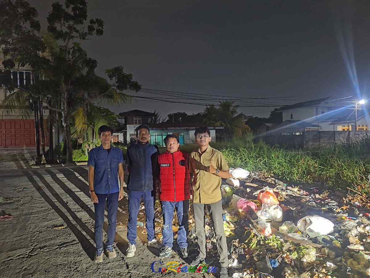 TPS Liar di Jalan Gotong Royong Dipantau DLHK Pekanbaru, Warga Akui Sampah Dibakar karena Tak Diangkut LPS