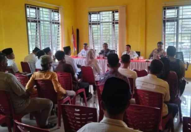Gerak Cepat Camat Sinaboi, Pengusaha Lokal Kompak Sumbang Material Perbaikan Jalan