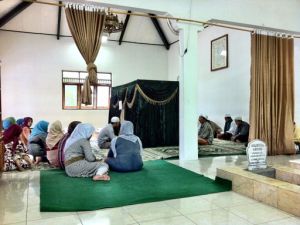 GoRiau Alamak, Caleg Mulai Serbu Kuburan Keramat