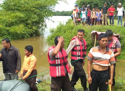 Berputar di Atas Waduk Pasca Pintu Air PLTA Koto Panjang Dibuka, Gubri: Riau Masih Aman