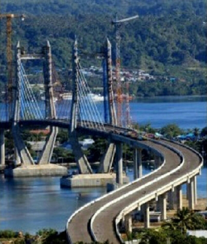 Jokowi Harapkan Jembatan Terpanjang di Indonesia Timur Jadi Ikon Perdamaian