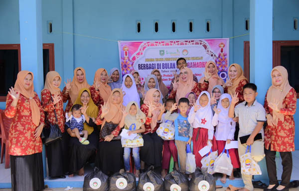 DWP Bengkalis Bagikan Sembako dan Santuni Anak Yatim