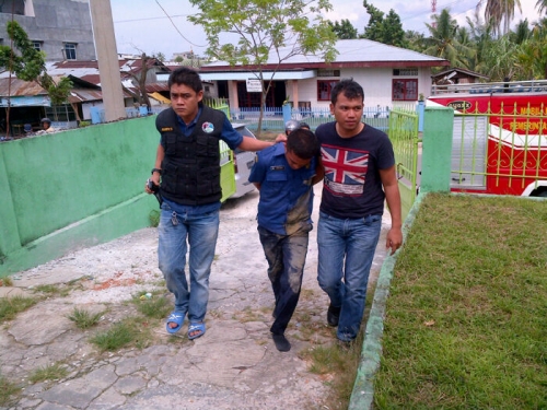 Sempat Sembunyi di Rawa, Warga Bengkalis Ditangkap karena Miliki Sabu
