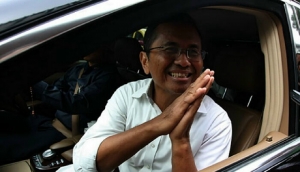 GoRiau Setelah Diperiksa 9 Jam, Dahlan Iskan Langsung Kabur