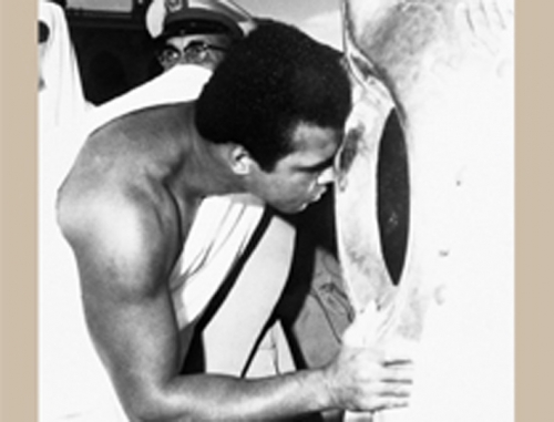 Ketika Muhammad Ali Terpukau dan Merasakan Keajaiban Luar Biasa di Padang Arafah