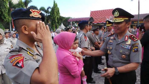 70 Orang Abdi Negara di Jajaran Polda Riau Dapat Kenaikan Pangkat 1 Juli 2017