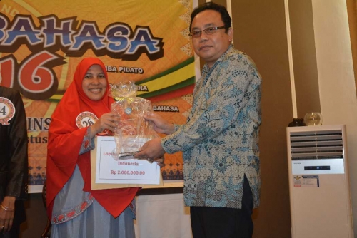 Guru SD IT As Shofa Pekanbaru Wakili Riau ke Pekan Bahasa Tingkat Regional Sumatera