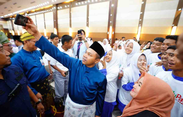 Riau Dorong Pelajar Melek Finansial Lewat Program Simpanan Pelajar