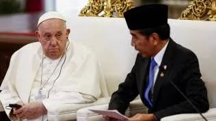 Jokowi Terbahak Dengar Paus Ucapkan Kalimat Ini
