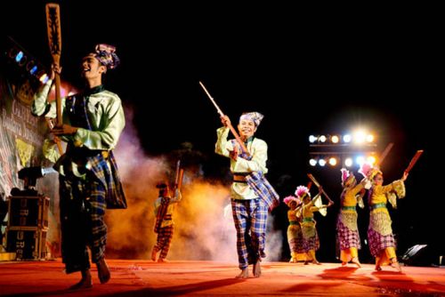 Riau Berjaya di Festival Nasional Seni Pertunjukan 2014