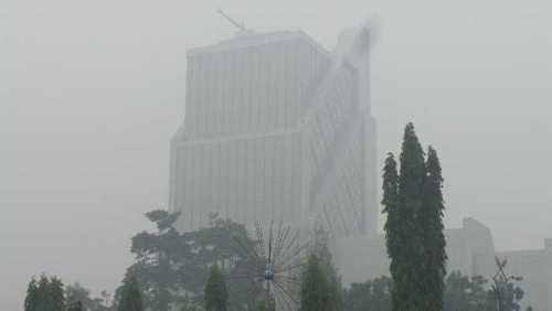 Astaga, Satelit Deteksi 1.199 Titik Panas, Riau Tenggelam dalam Kabut Asap