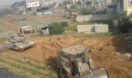 Pasukan Israel Dobrak dan Hancurkan Rumah Warga Palestina di Tepi Barat