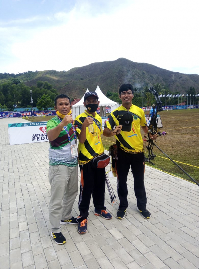 Taklukkan Atlet Nasional, Panahan Riau Sabet Emas PON XX di Nomor Compound