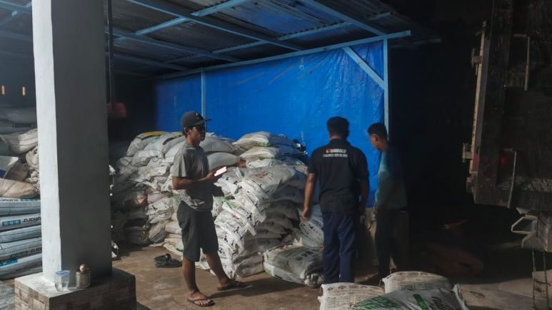 Sindikat Pupuk Oplosan 75 Ton Dibongkar Intel TNI di Siak dan Kampar, Pemilik Gudang Turut Diperiksa