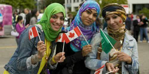 Setelah Menulis Esai Tentang Keluarga Muslim, Gadis Kanada Ini Bersyahadat
