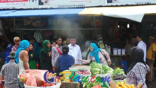 Pesan Pedagang Pasar Arengka Pada Ramli Walid: Kalau Bapak Menang, Jangan Gusur Kami!