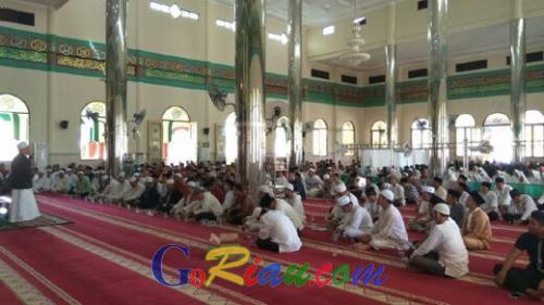Beri Tausyiah Tabligh Akbar 4 November 2016 di Kep Meranti, Ahmad Fauzi: Bangkit, Lawan, Jangan Takut