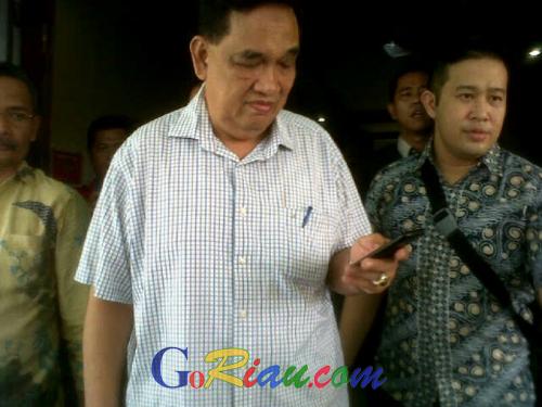 Terlibat Korupsi APBD Inhu, Akhirnya Penyidik Pidsus Kejari Rengat Jebloskan Raja Erisman ke Penjara