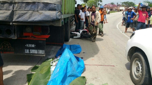Tabrak dan Masuk ke Kolong Truck, Rombongan Konvoi Motor Sport Tewas Menggenaskan di Lintas Timur Inhu