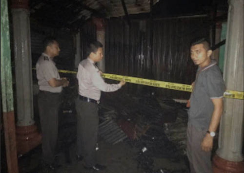 Dua Unit Rumah Semi Permanen di Baganbatu Dilalap Api