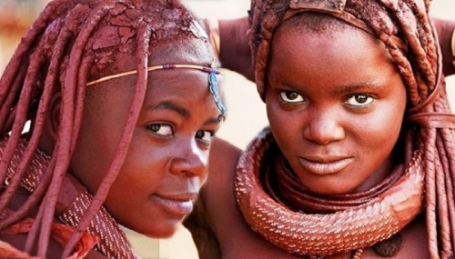 Tak Pernah Mandi, Wanita Suku Ini Tetap Cantik, Dijuluki Perempuan Terindah di Afrika