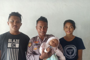 GoRiau Bayi 9 Bulan Lepas dari Gendongan Ibunya dan Tercebur ke Laut, Beruntung Berhasil Diselamatkan Anggota Polisi