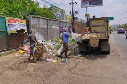 GoRiau Dua Perusahaan Angkutan Sampah di Pekanbaru Sudah Bekerja dengan Kontrak Baru