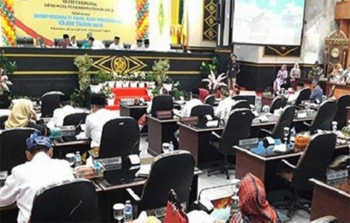 DPRD Kota Pekanbaru Sahkan Perda Penyertaan Modal