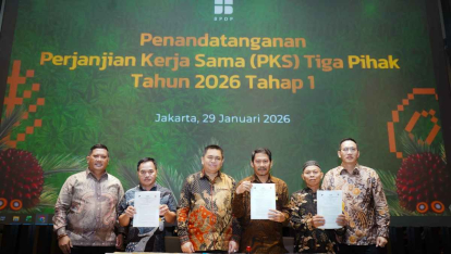 Tiga Koperasi Mitra Asian Agri di Riau Tandatangani Kerja Sama Program Peremajaan Sawit Rakyat
