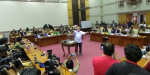 GoRiau Komisi III Putuskan Wahiduddin Adams dan Aswanto sebagai Hakim MK