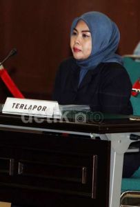 GoRiau Selingkuh, Hakim Puji Rahayu Juga Dipecat