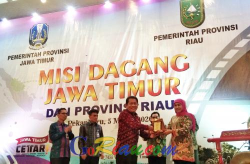 Jatim Lakukan Misi Dagang dan Investasi ke Riau, Khofifah: Kita Bangun Strong Partnership