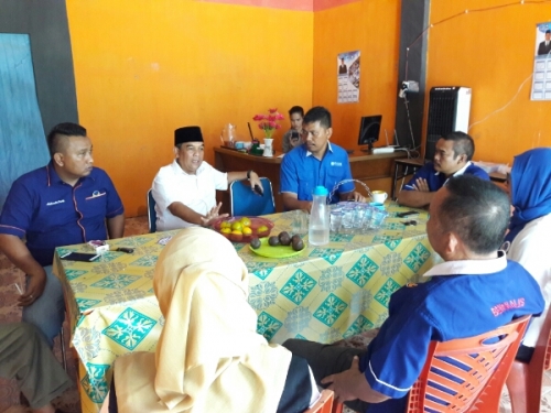 Tiba di Pinggir, Cawagub Riau Edy Nasution Menyempatkan Lihat Posko Relawan