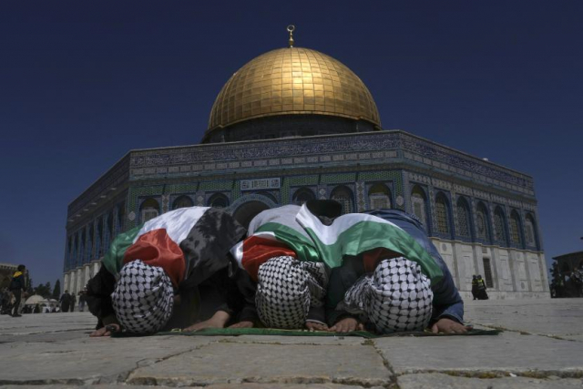 Larang Azan, Pasukan Israel Putar Lagu Kebangsaan di Masjid Al-Aqsa